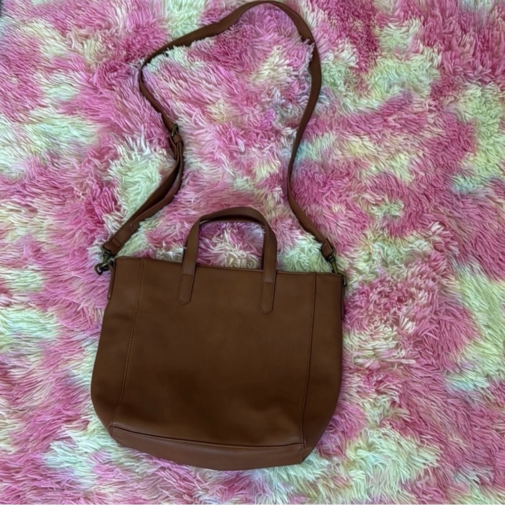 Universal Thread Tan Crossbody Bag